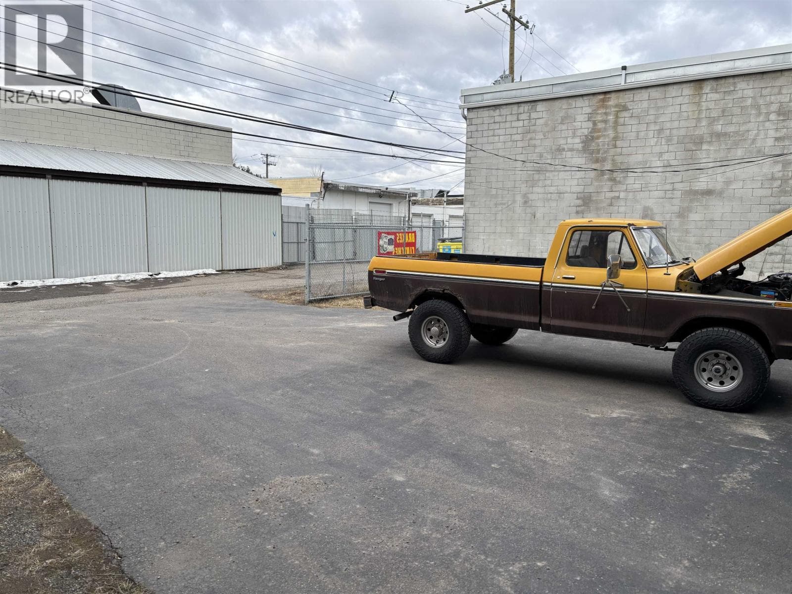 639 2ND AVENUE photo 3