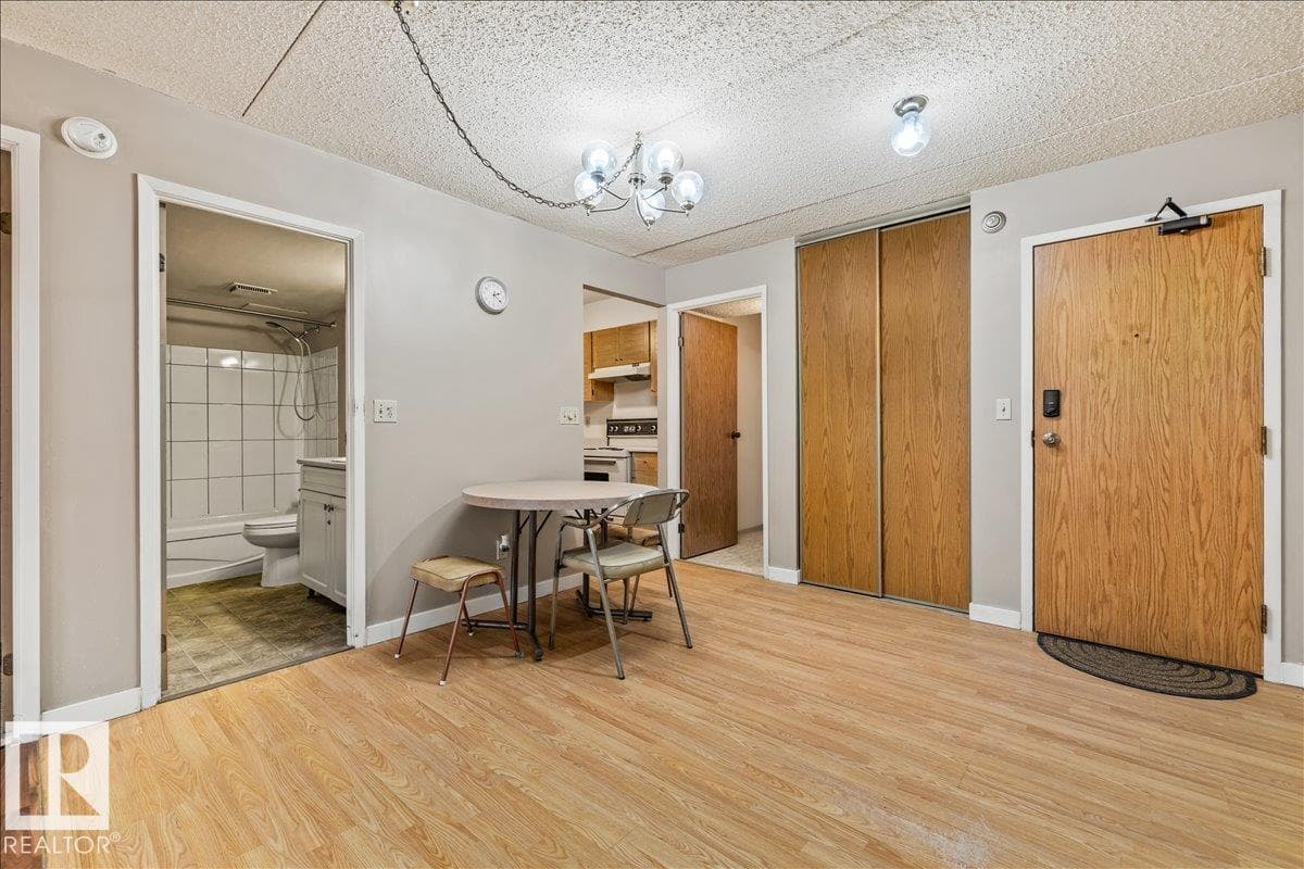#308 9917 110 ST NW photo 5