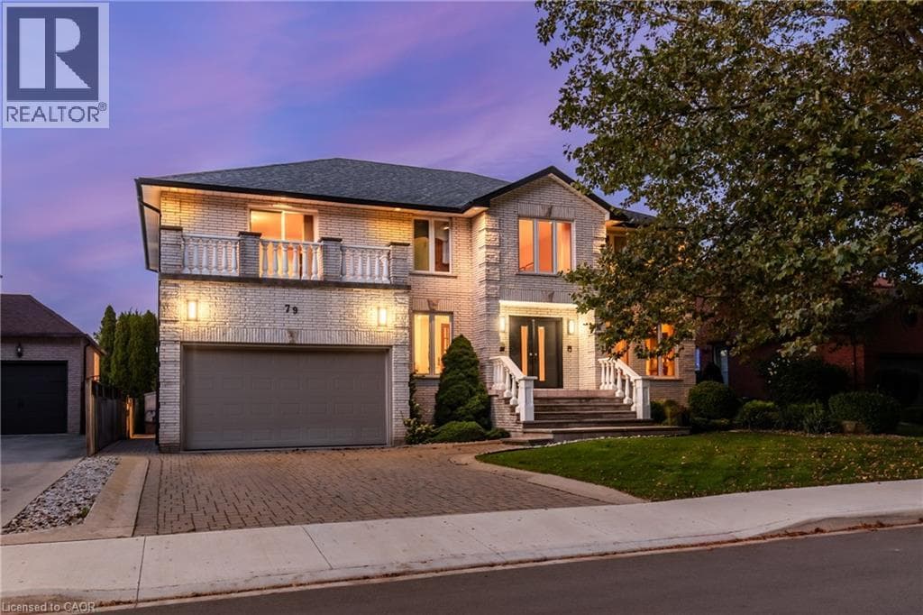 79 MAPLE Drive photo 2