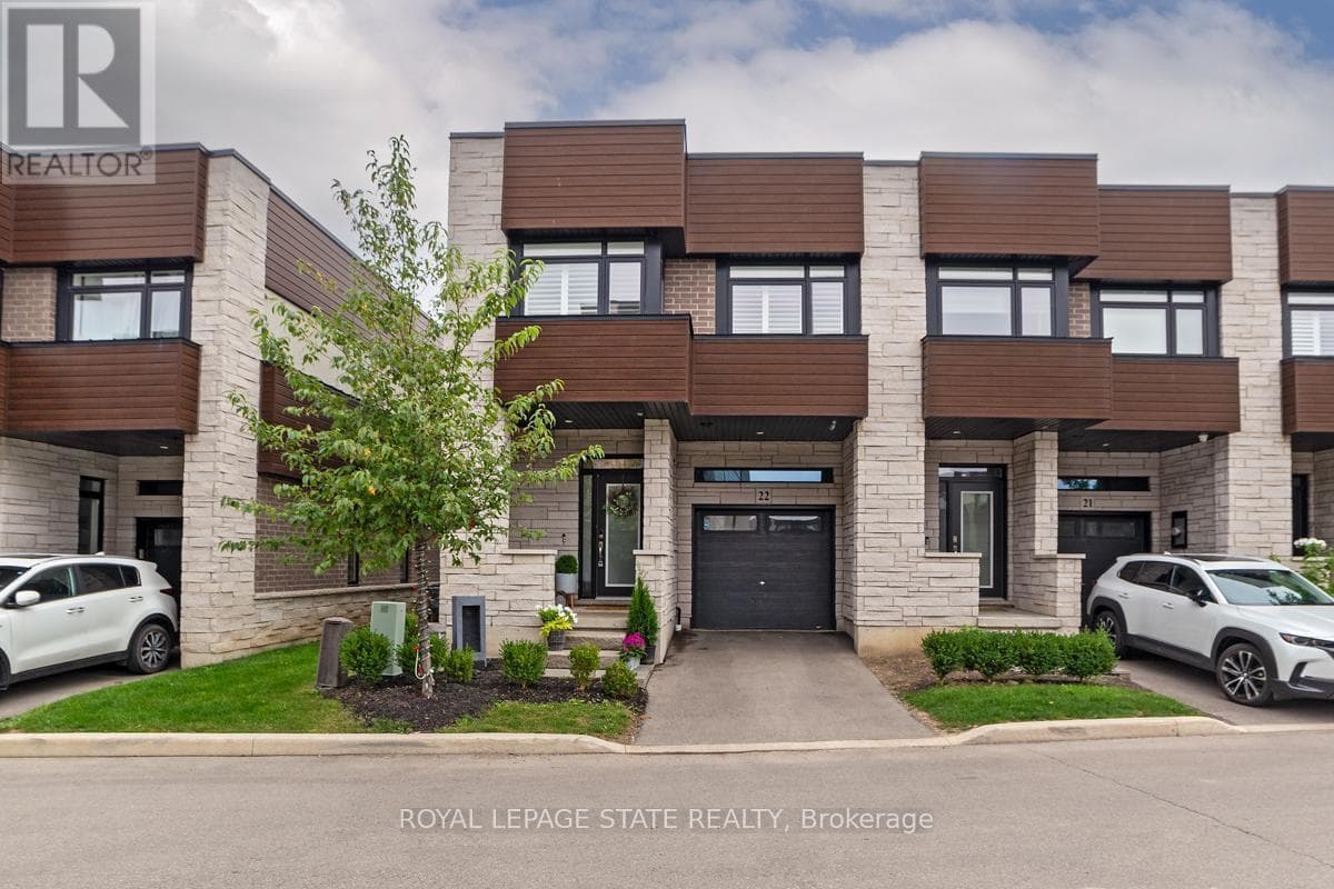 22 - 35 MIDHURST HEIGHTS photo 2