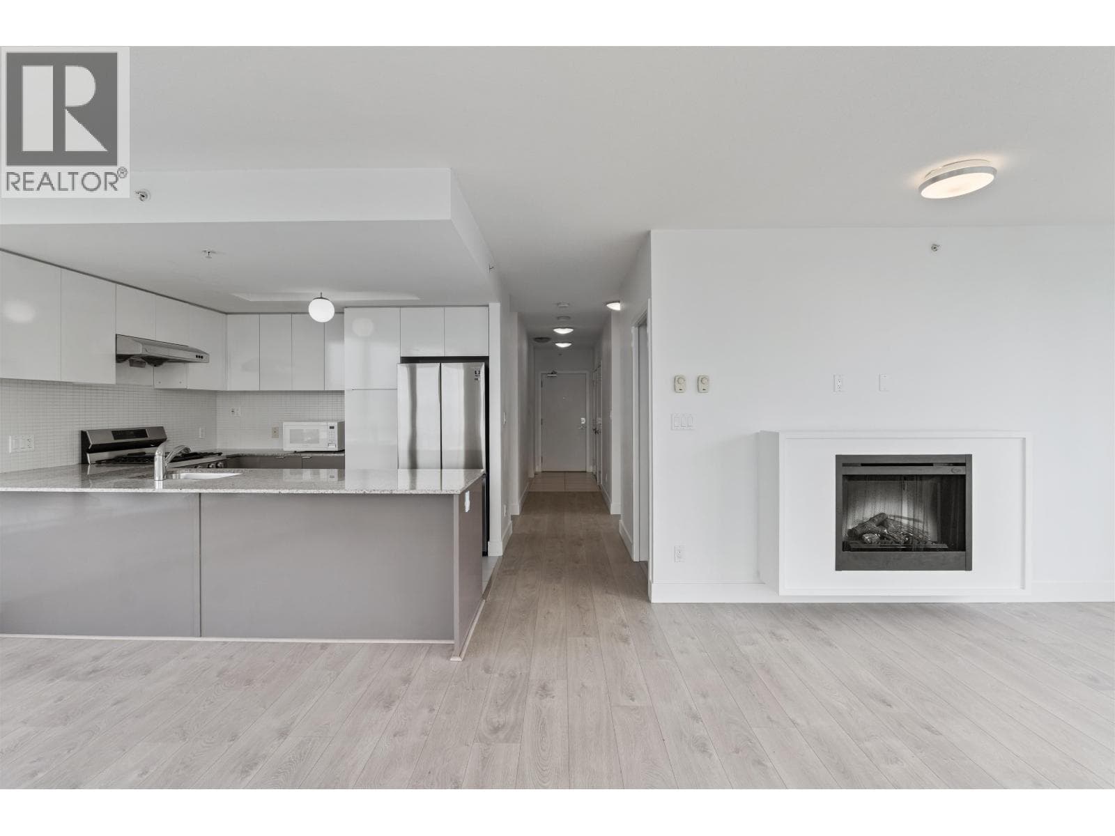 1602 4808 HAZEL STREET photo 3