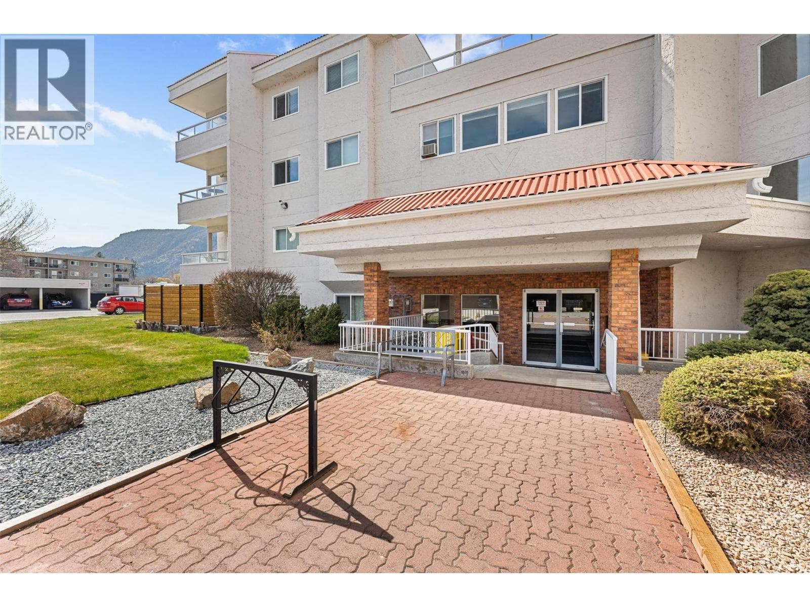 284 Yortkon Avenue Unit# 205 photo 2