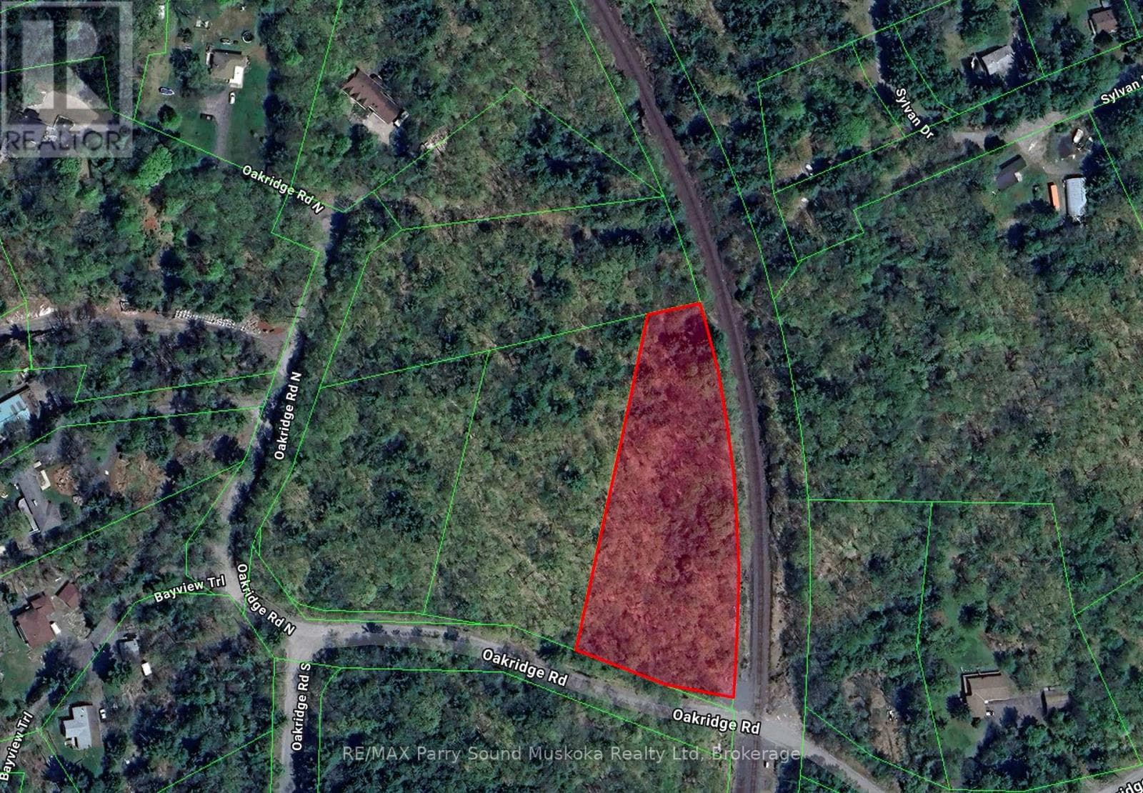 vacant land at 11 OAKRIDGE ROAD N — $165,000