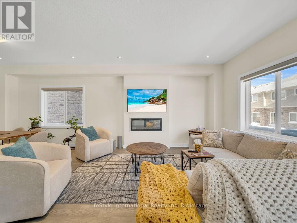 24 HUTCHISON ROAD photo 5
