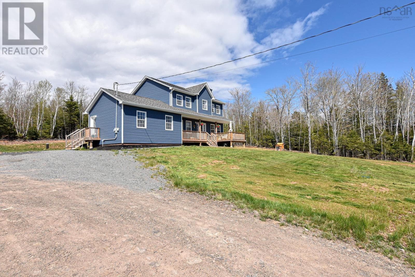 9409 Highway 215 photo 2