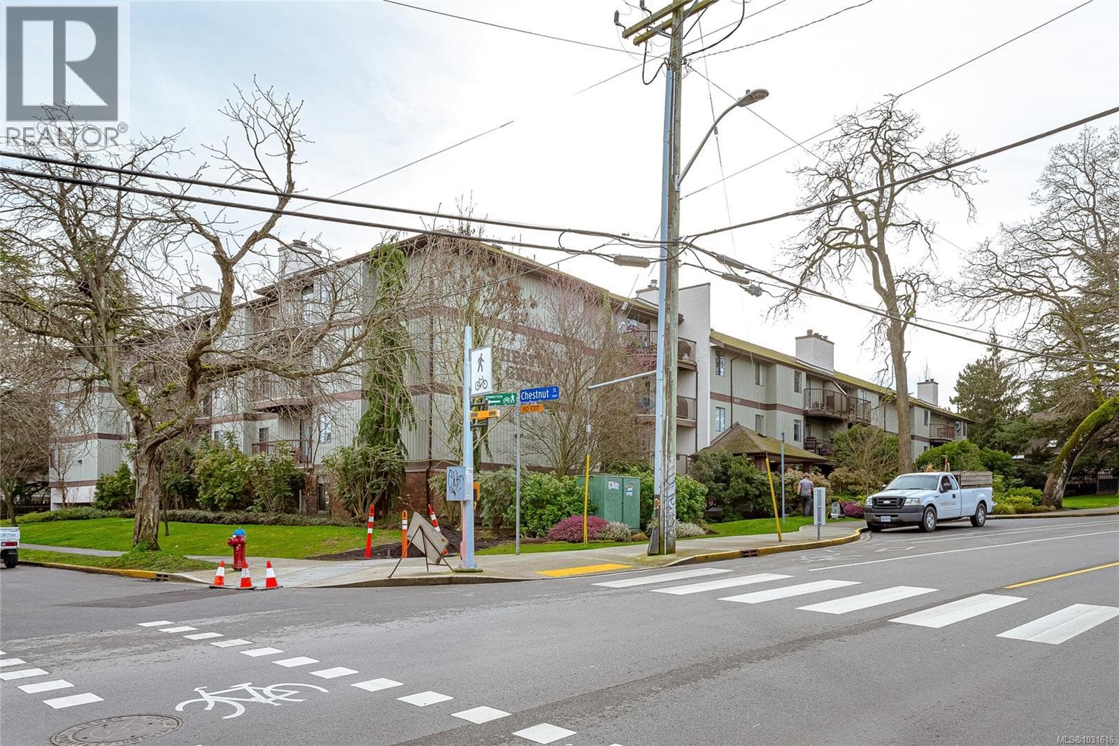 109 1655 Begbie St photo 3