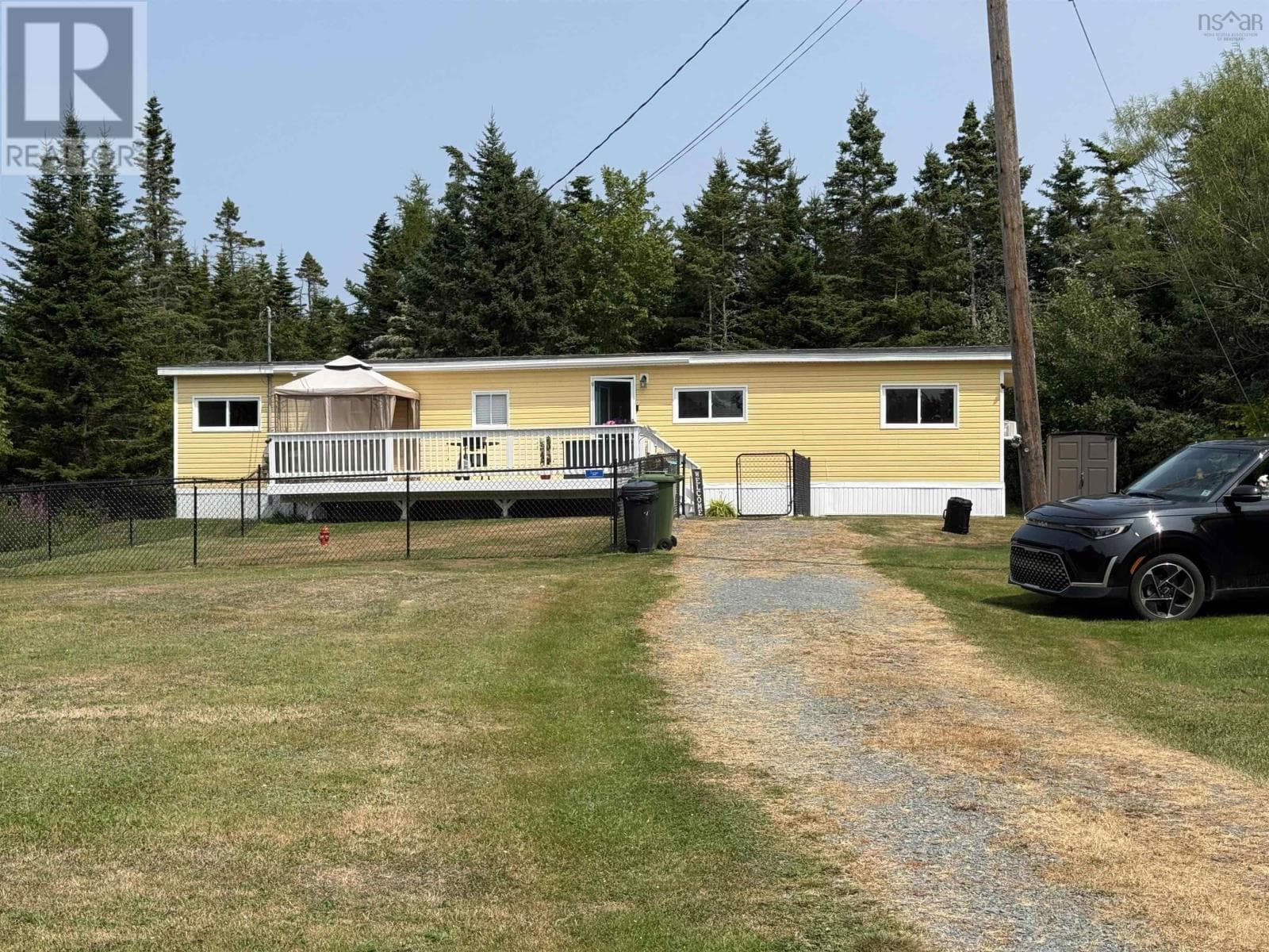 825 East Jeddore Road photo 3