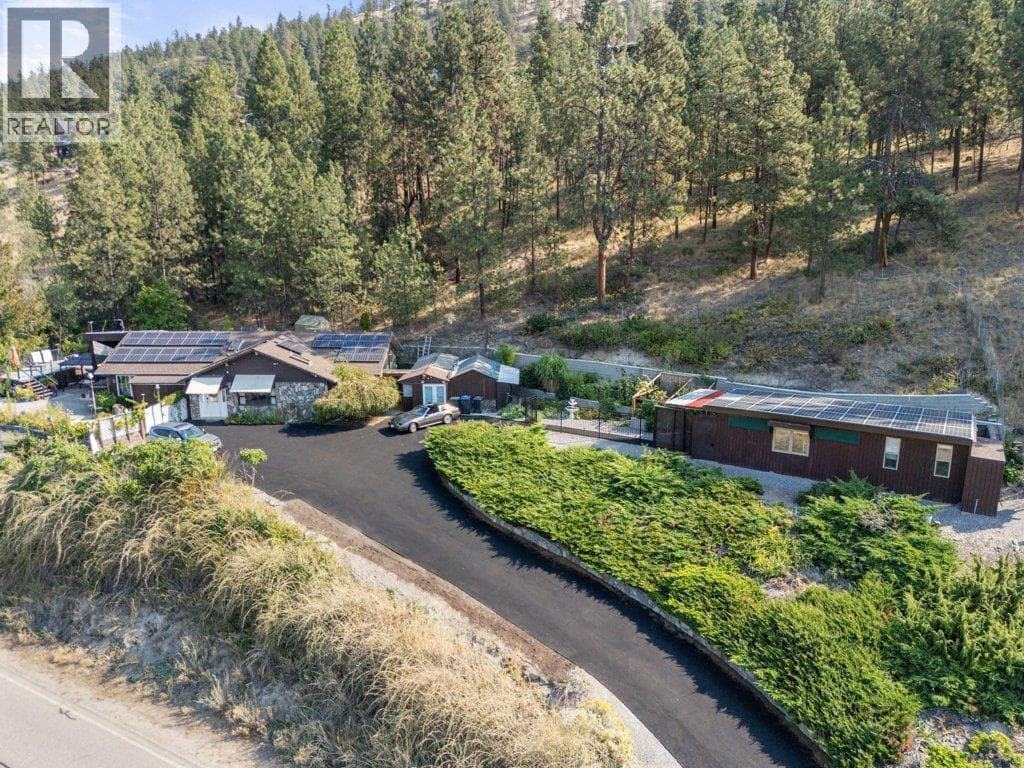 2245 Bennett Road photo 2