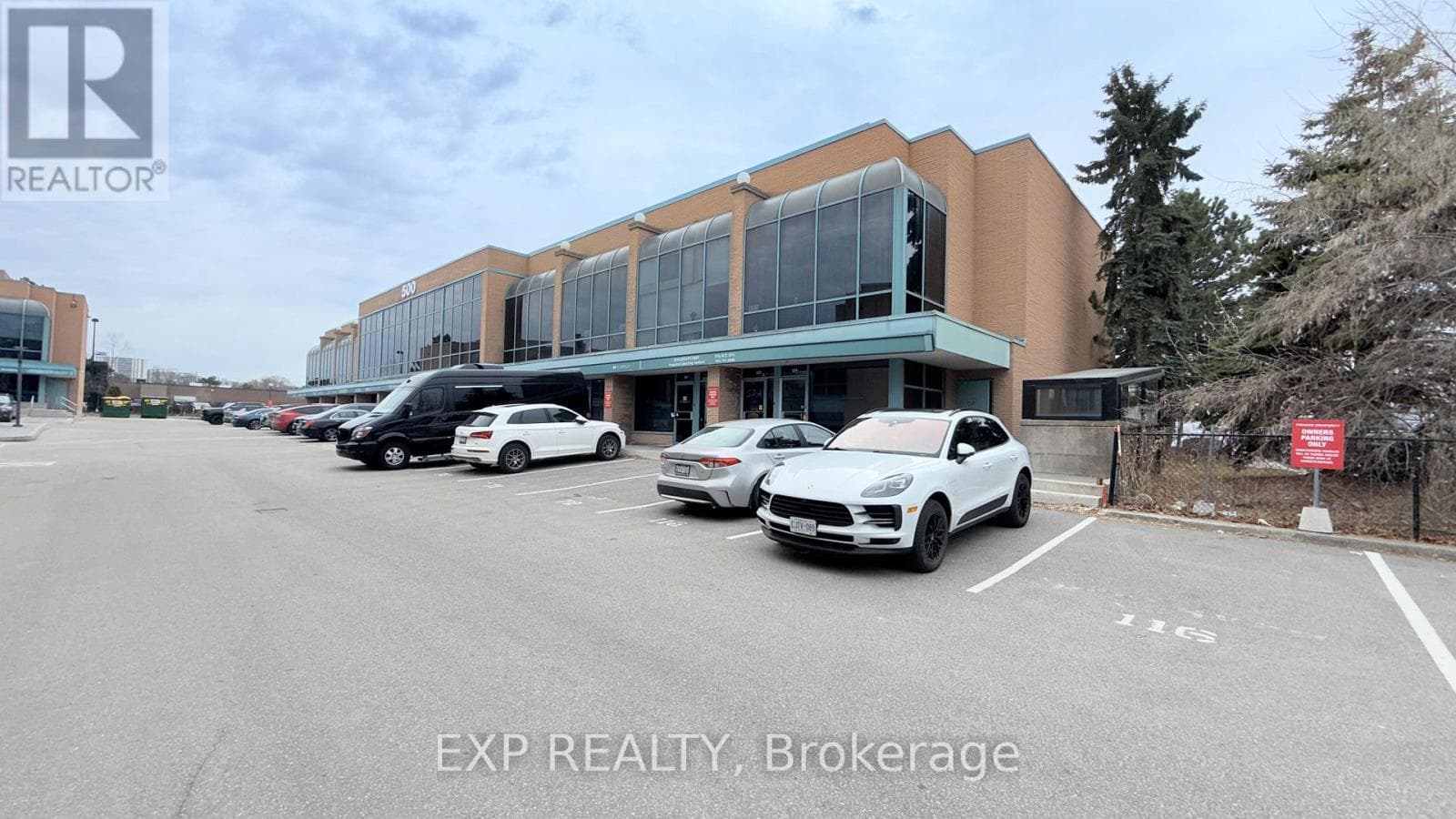 1 bath office at 522 - 1315 LAWRENCE AVENUE E — $509,000