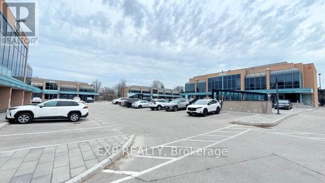 522 - 1315 LAWRENCE AVENUE E photo 2