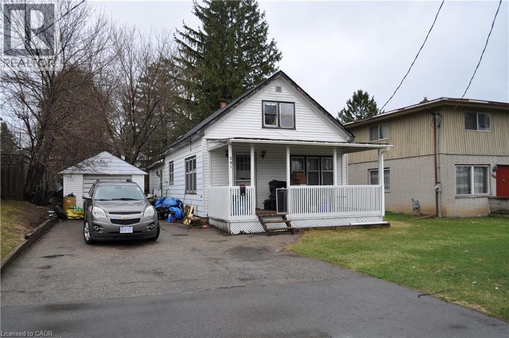 391 LAWRENCE Avenue photo 3