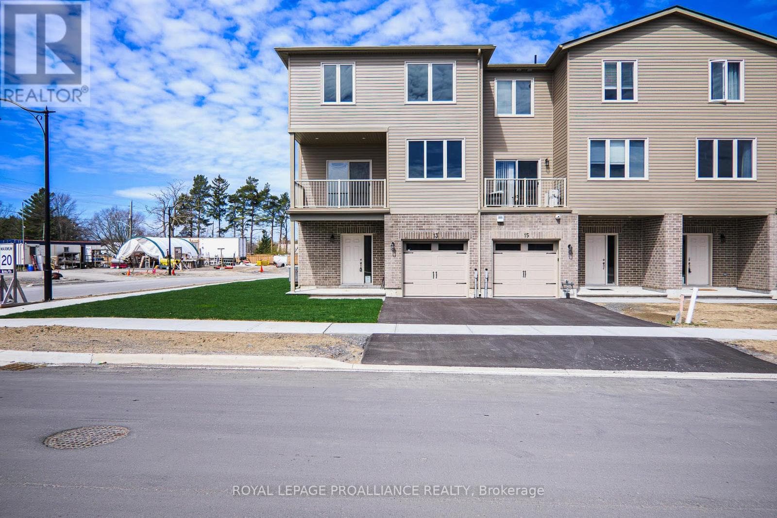 3 bed 3 bath single family at 13 MARKLAND AVENUE — $524,900