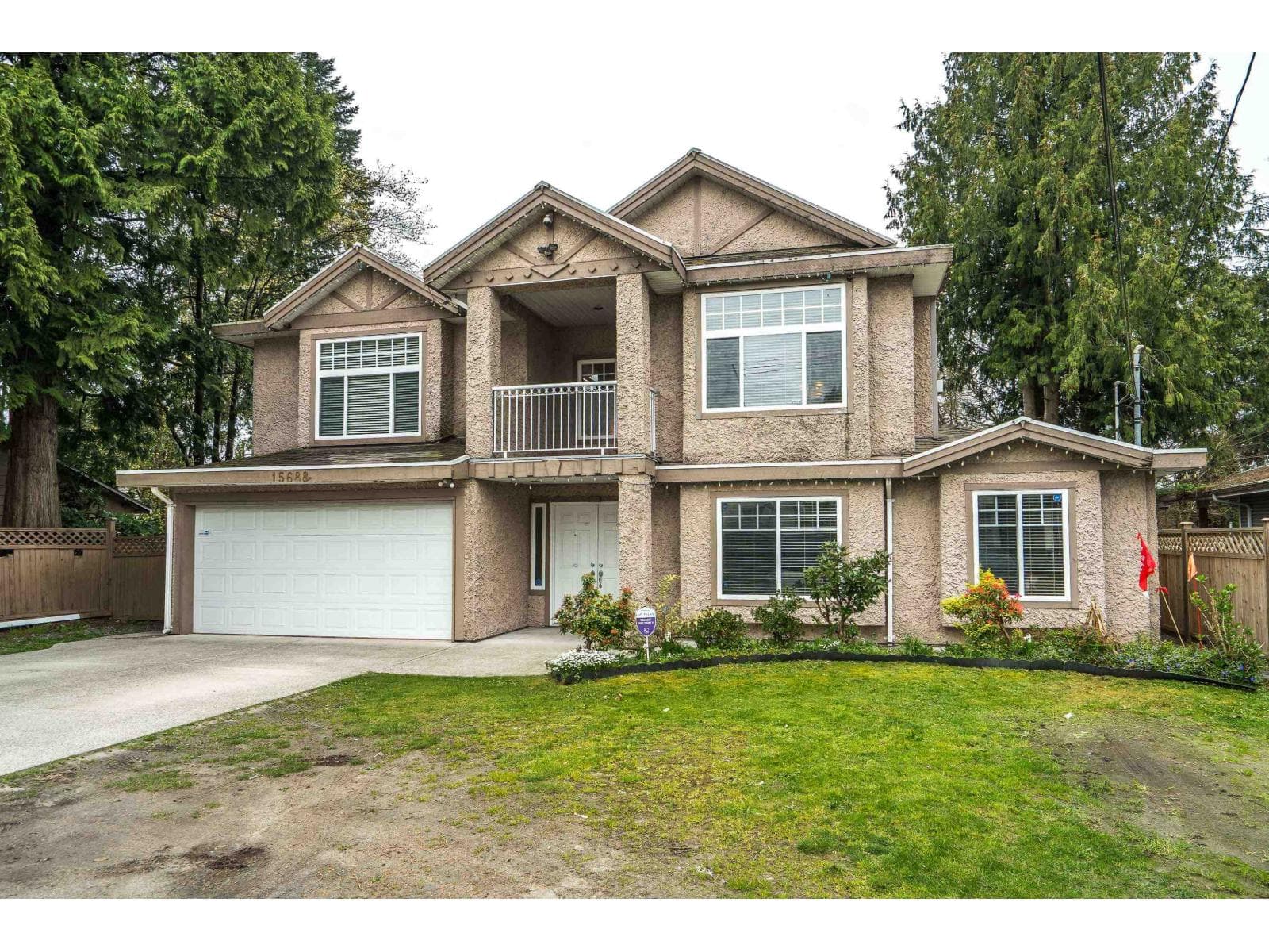15688 88 AVENUE photo 3