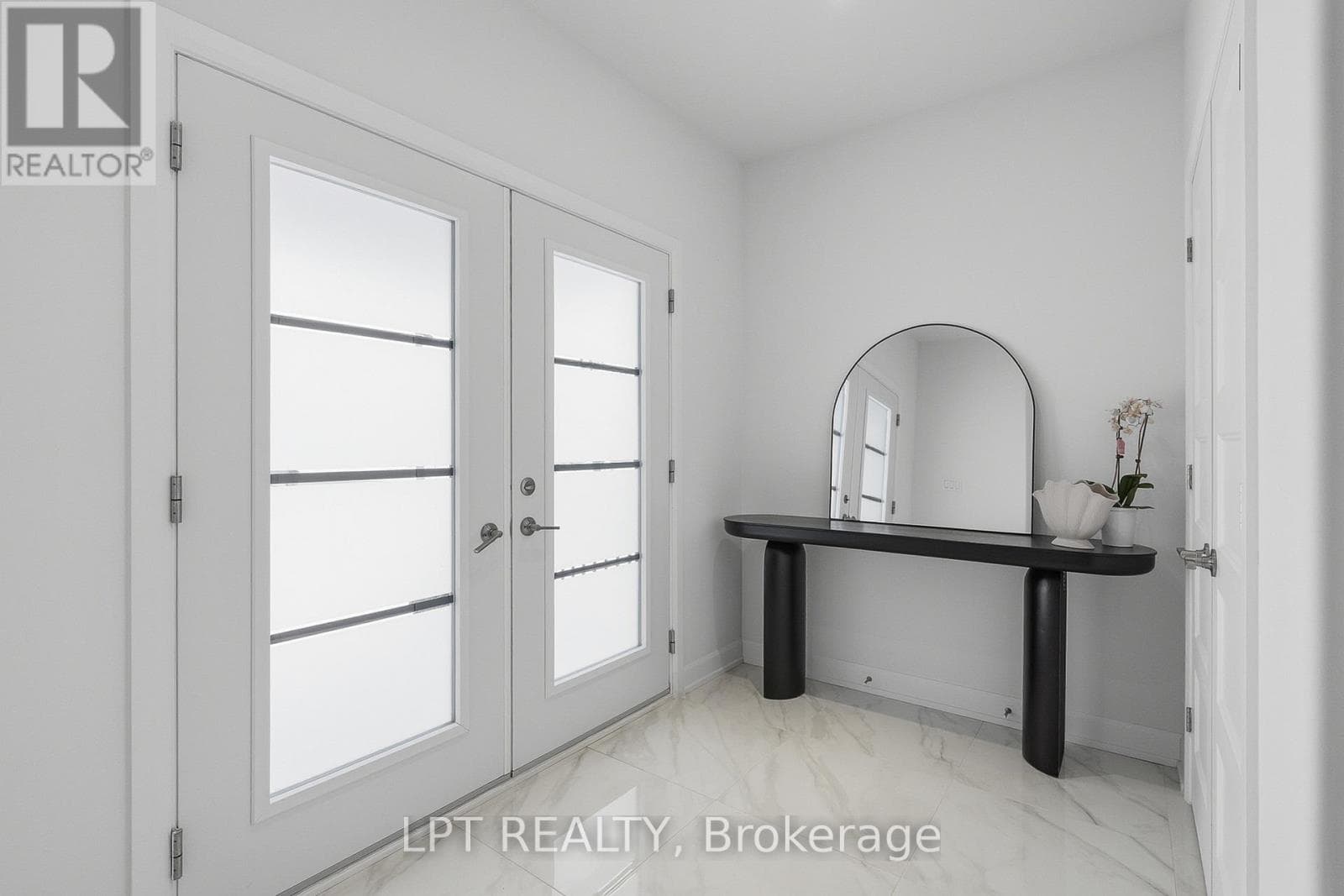 301 MOONLIGHT DRIVE photo 3