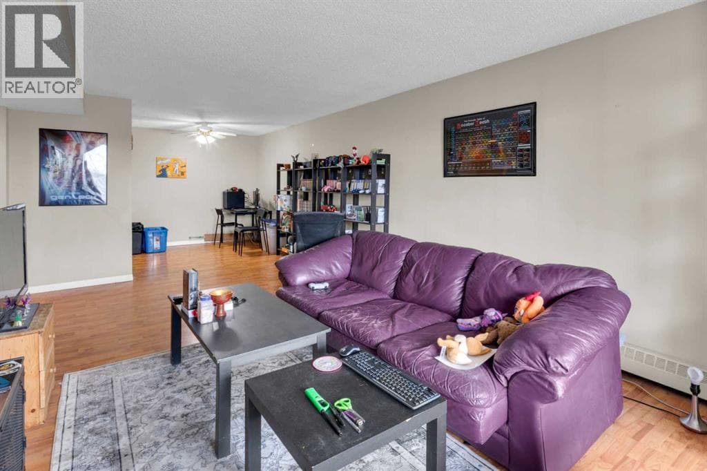 403, 9800 Horton Road SW photo 3