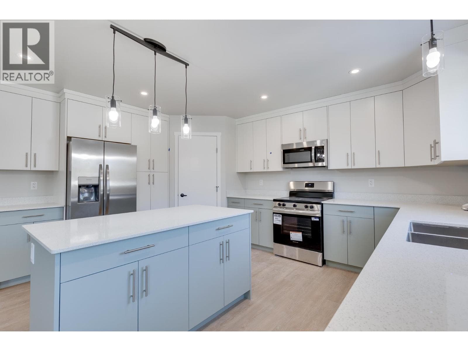 3850-3854 GLENDALE DRIVE photo 5