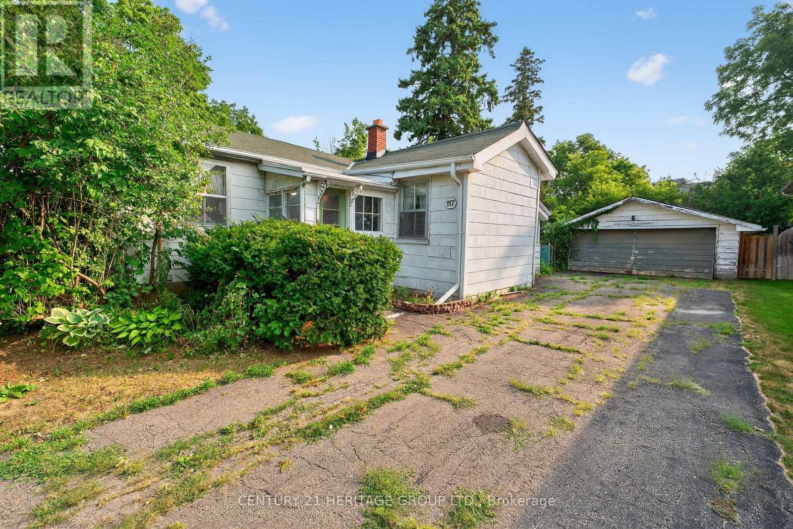 117 LUCAS STREET photo 4