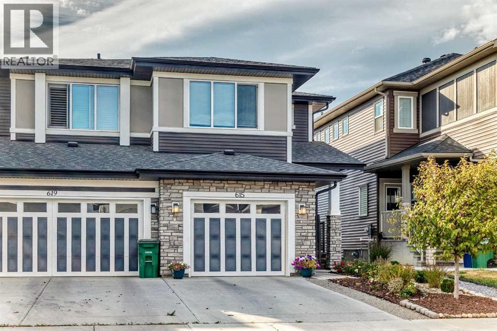 3 bed 3 bath single family at 615 Kingsmere Way SE — $524,900
