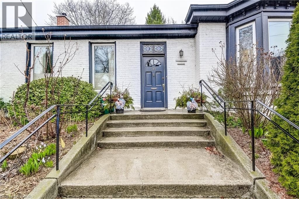 315 ABERDEEN Avenue photo 3