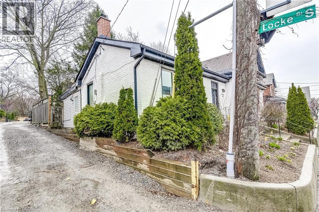 315 ABERDEEN Avenue photo 5