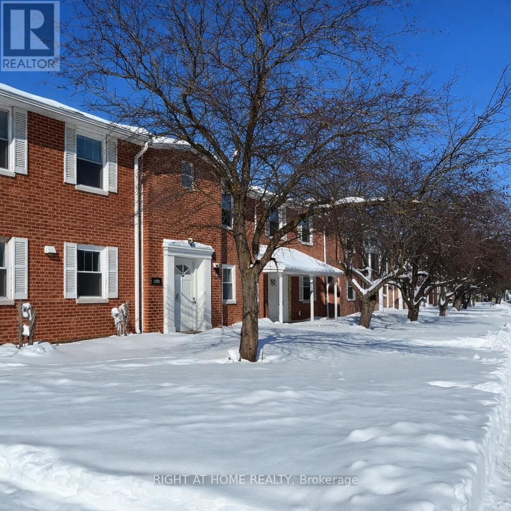 266 WESTCOURT PLACE photo 2