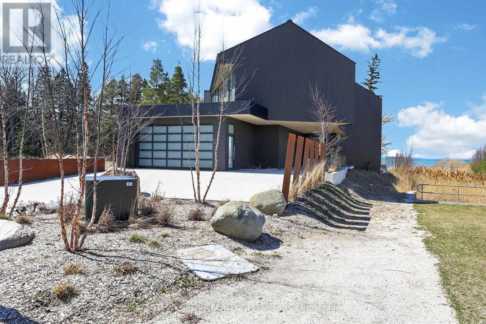 120 SEBASTIAN STREET photo 2