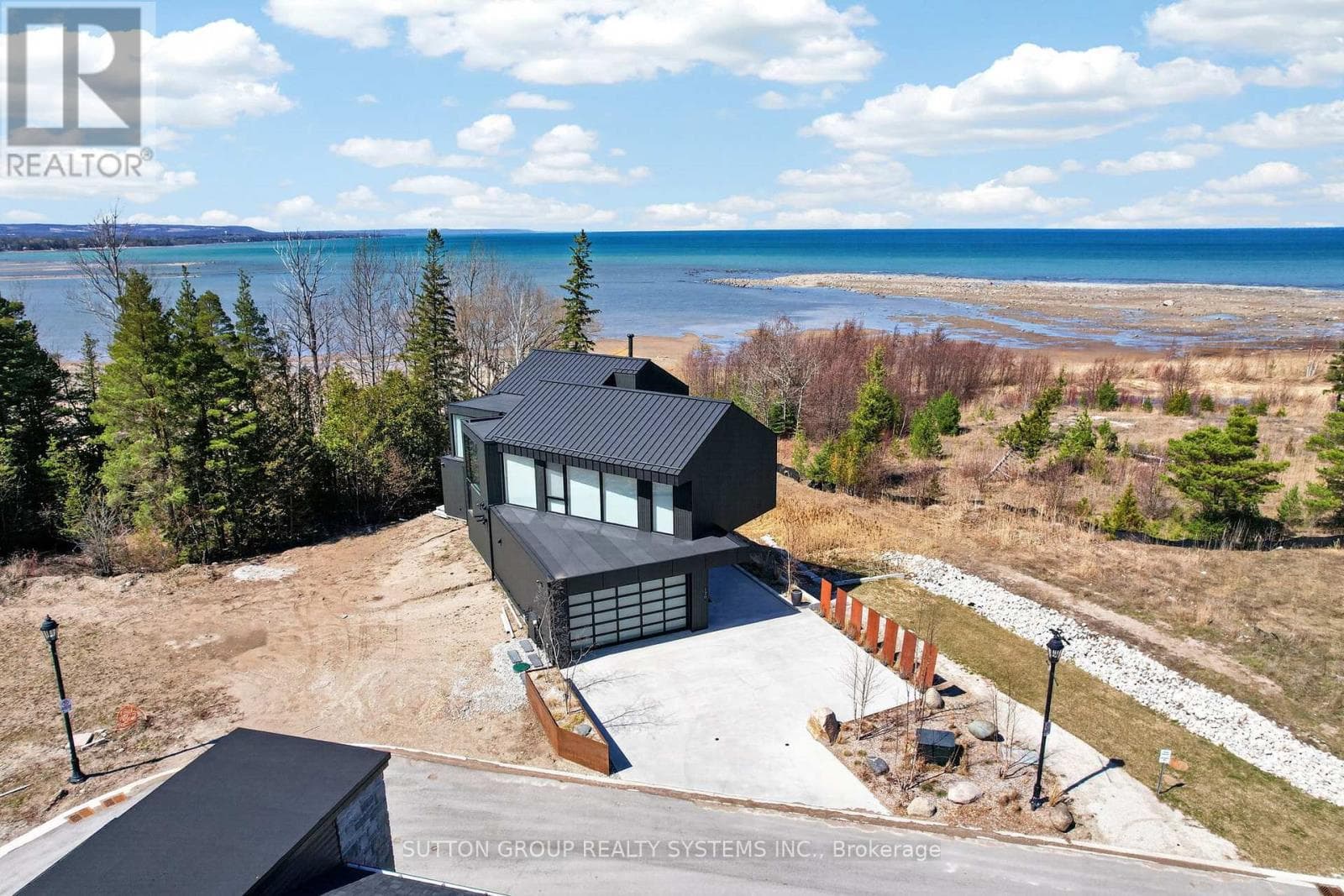 120 SEBASTIAN STREET photo 3