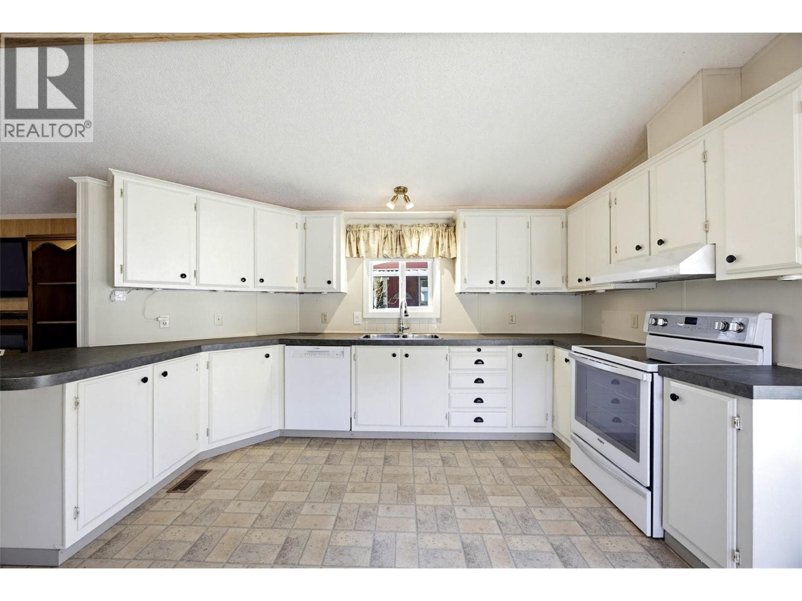 2401 Ord Road Unit# 80 photo 3