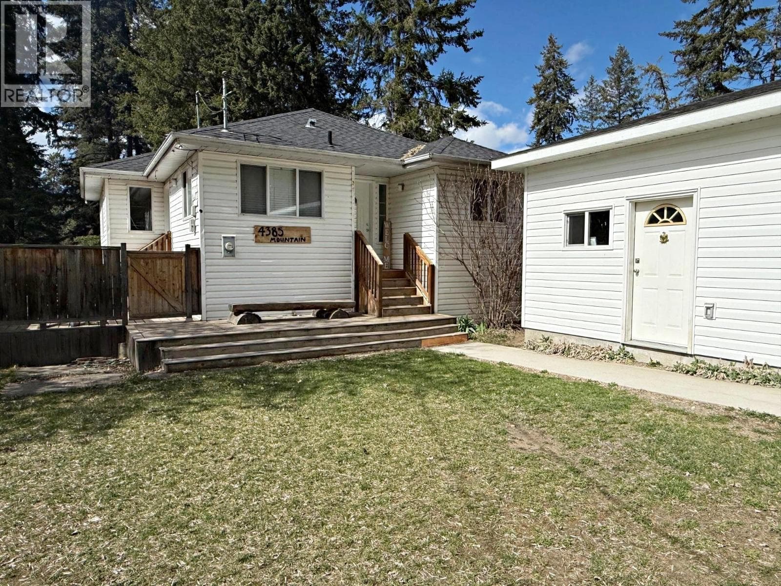 3 bed 3 bath single family at 4385 Mountain Road — $585,000