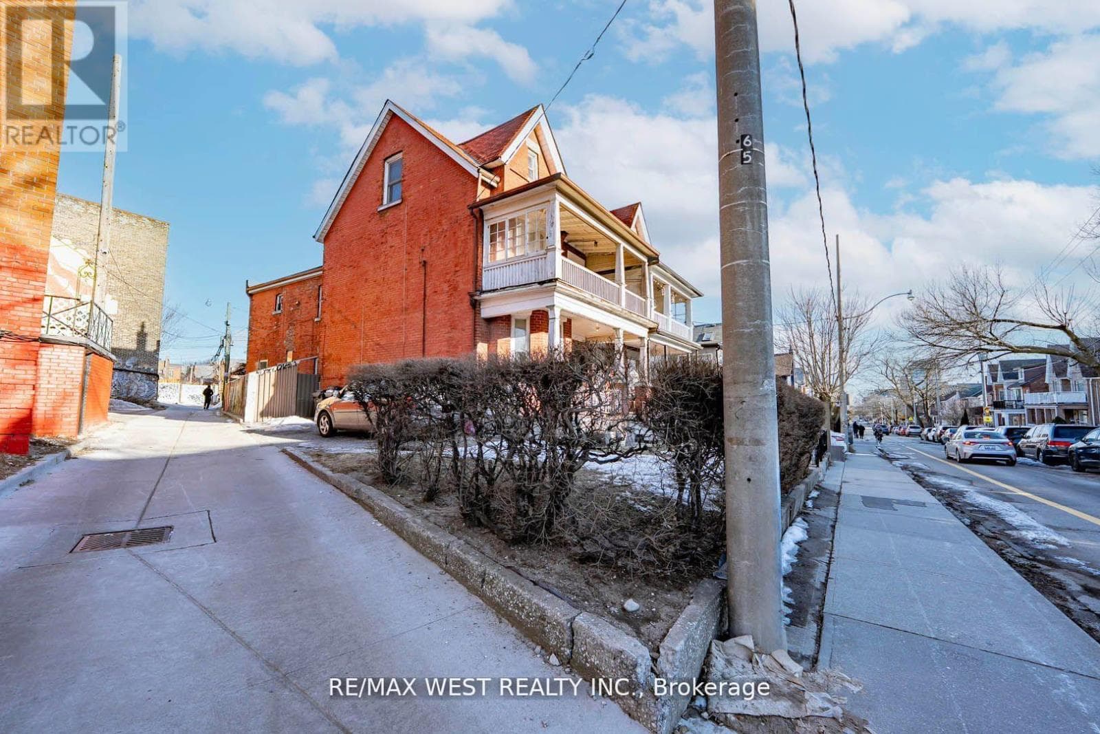217 GLADSTONE AVENUE photo 2