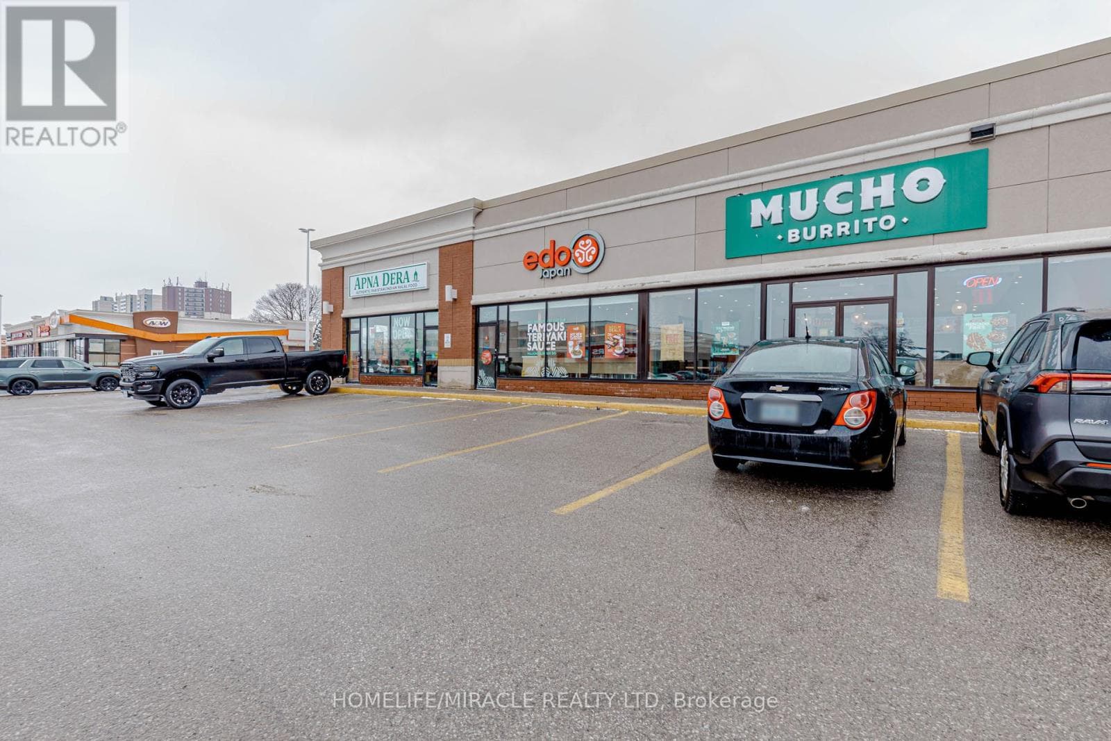 2 - 320 HARWOOD AVENUE S photo 2
