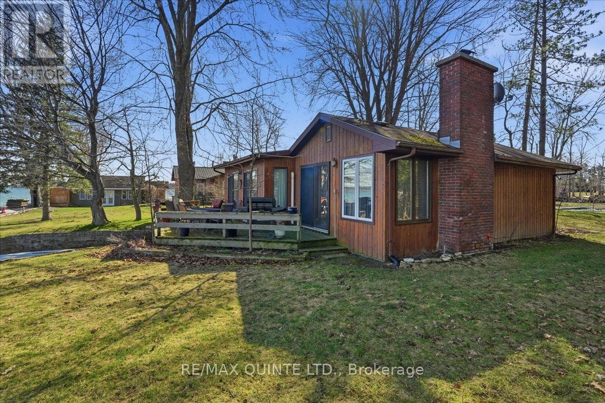 3 bed 2 bath single family at 21D WILLOUGHBY LANE — $999,999