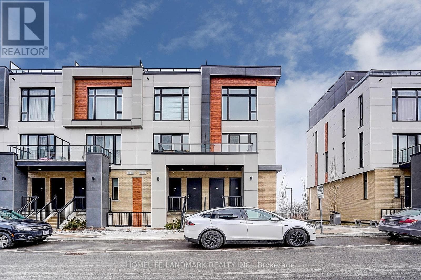 2 bed 3 bath single family at 501 - 9 STECKLEY LANE — $699,900