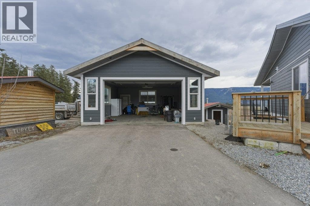 4370 Round Prairie Road photo 2