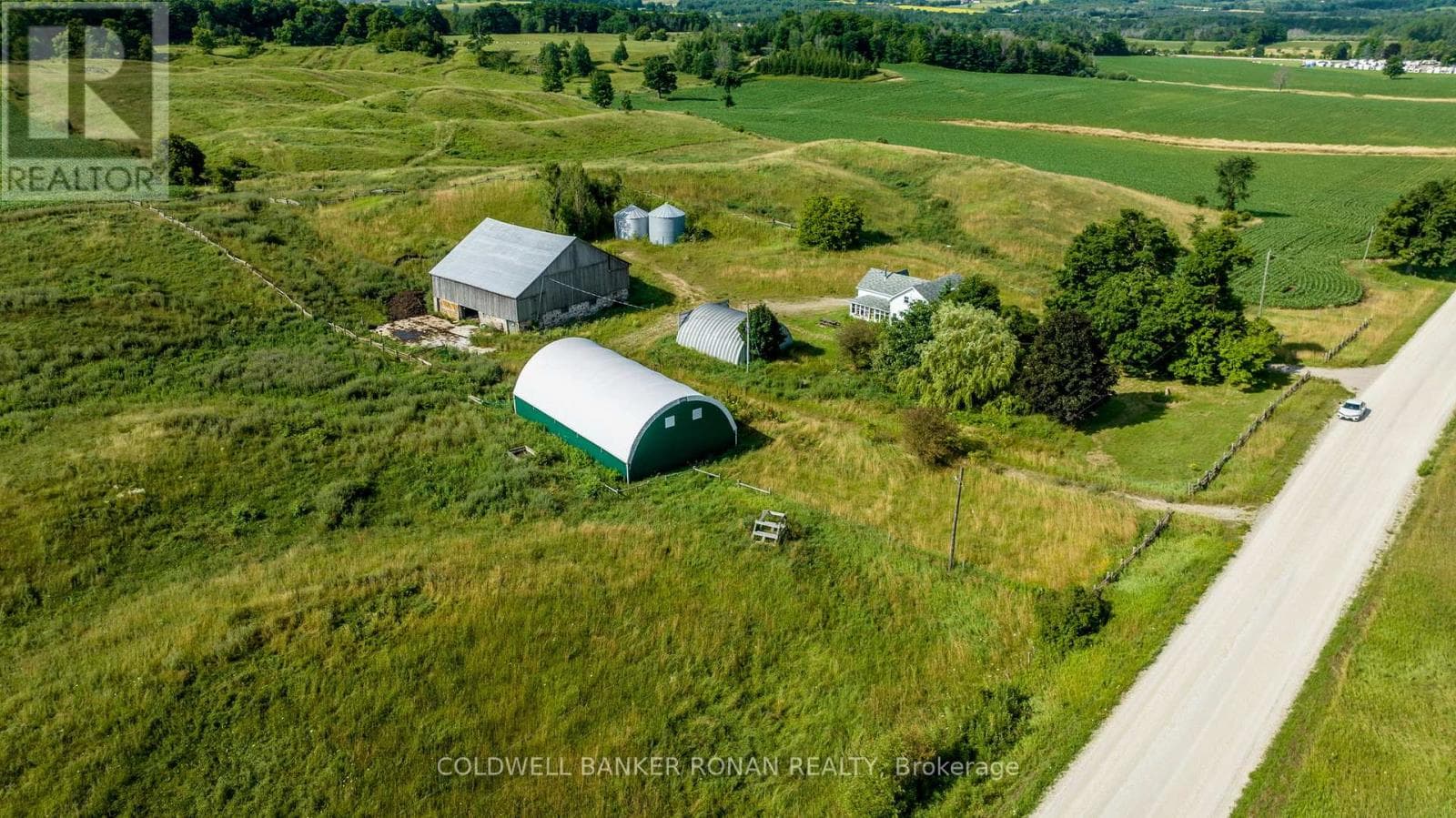 486356 30 SIDE ROAD photo 4