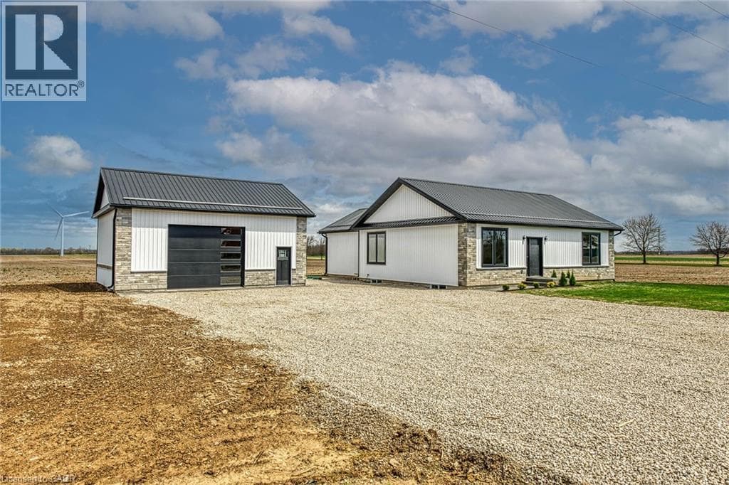 4093 RAINHAM Road photo 4