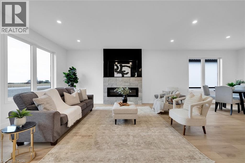 4093 RAINHAM Road photo 5