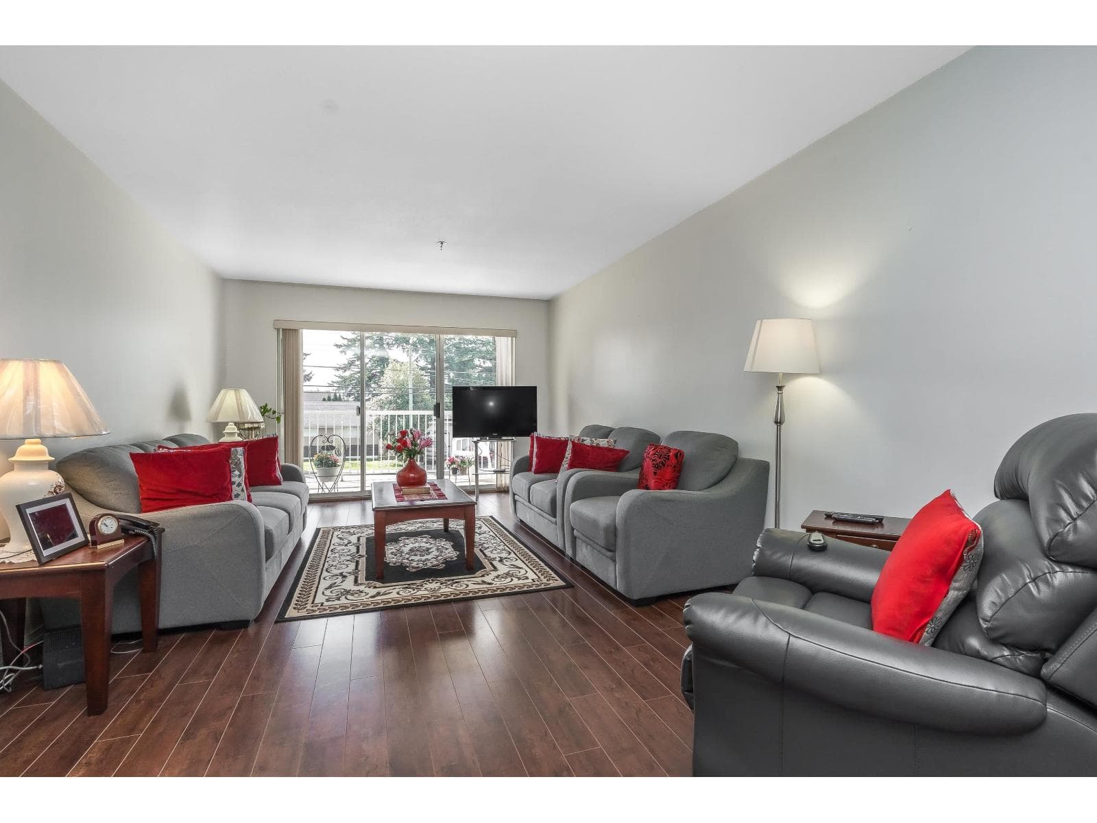 215 33535 KING ROAD photo 2