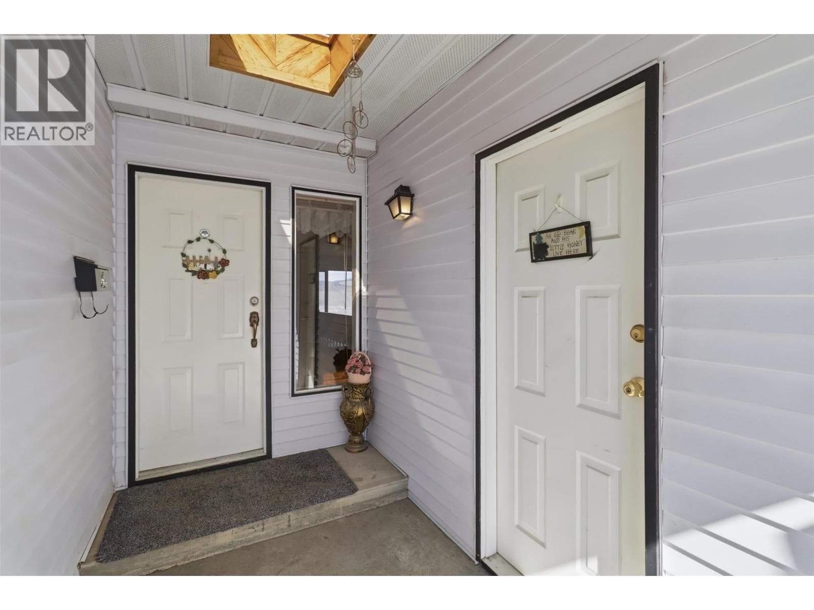 246 Robson Drive photo 4
