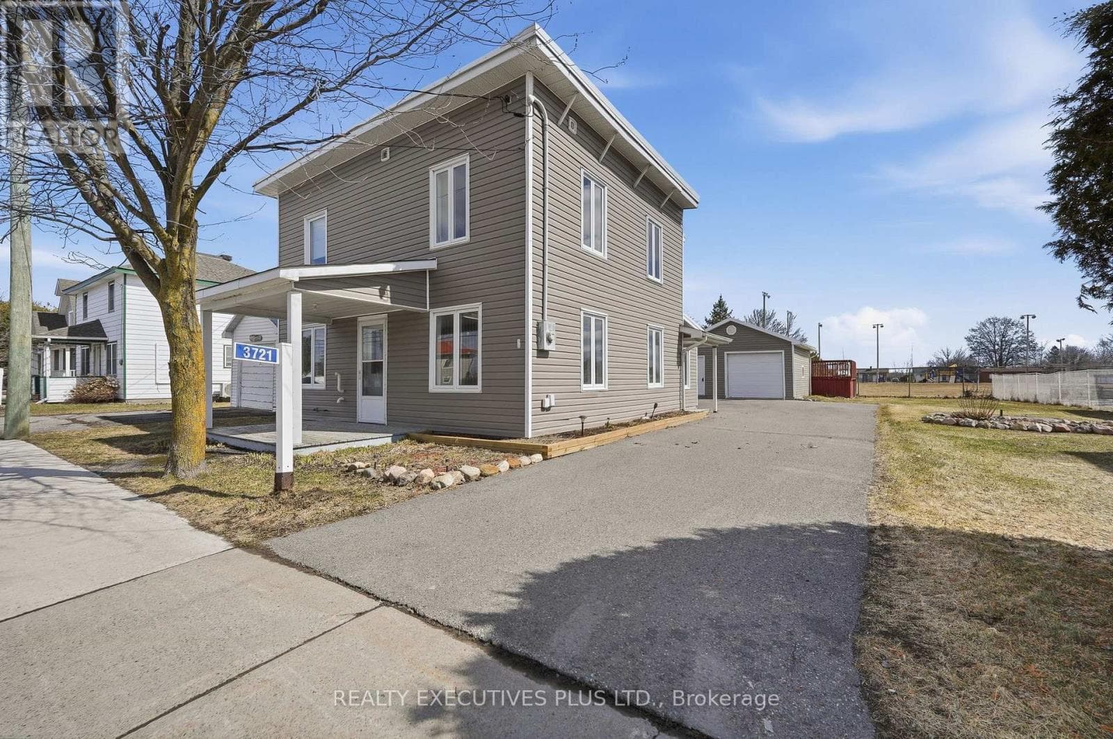 3 bed 1 bath single family at 3721 CHAMPLAIN STREET — $359,900