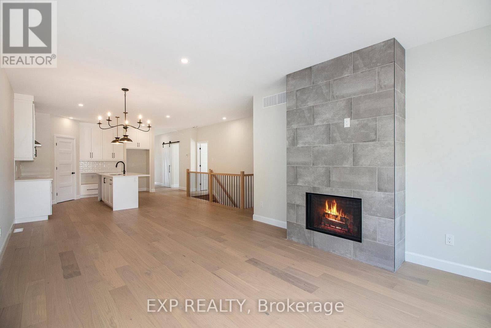 775 LACROIX ROAD photo 4