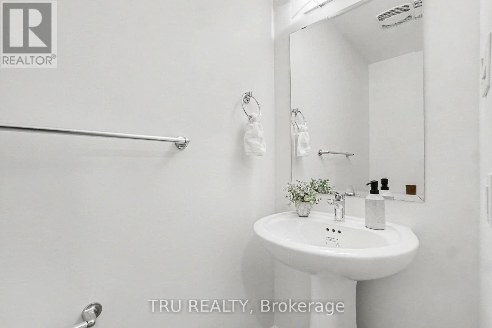 931 COLOGNE STREET photo 3