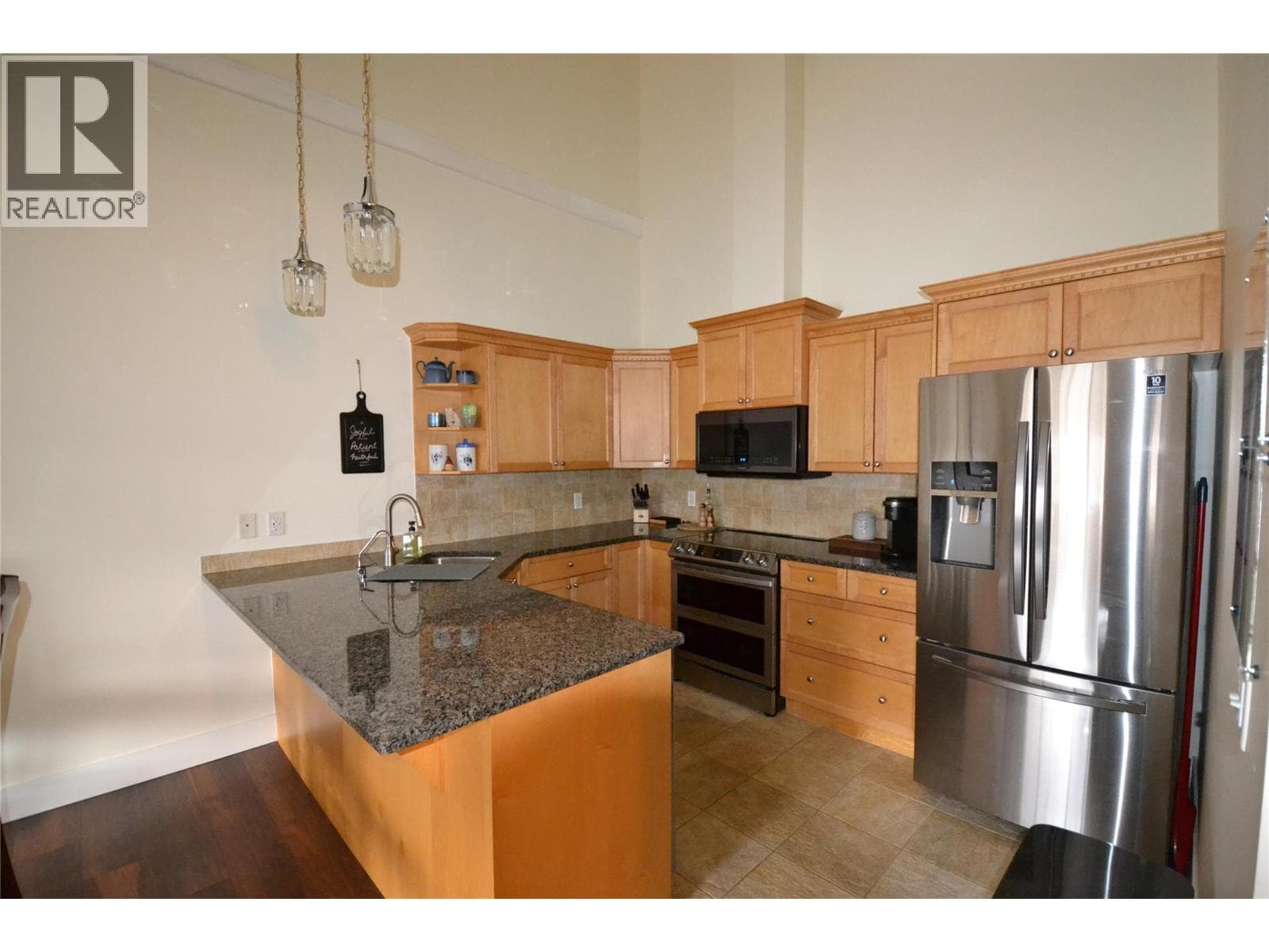 2120 Shannon Ridge Drive Unit# 304 photo 2