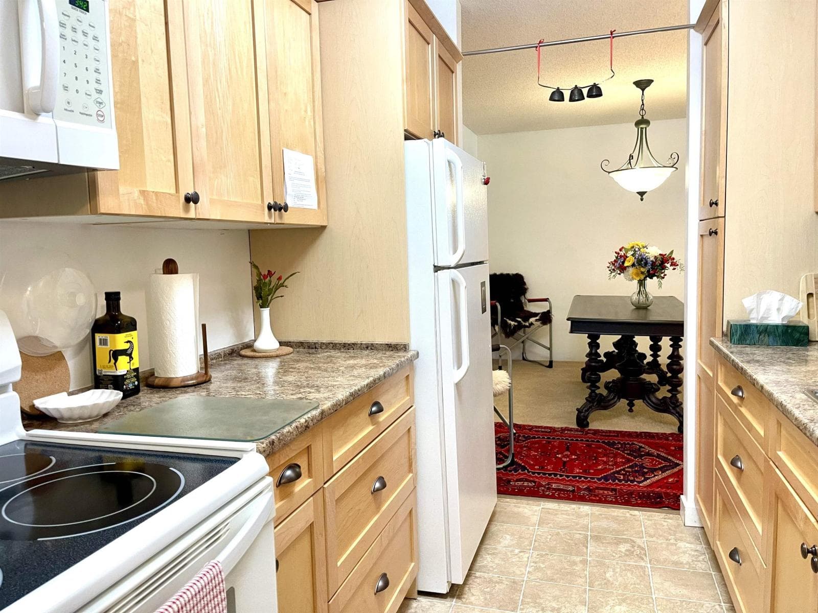 217 12890 17 AVENUE photo 2