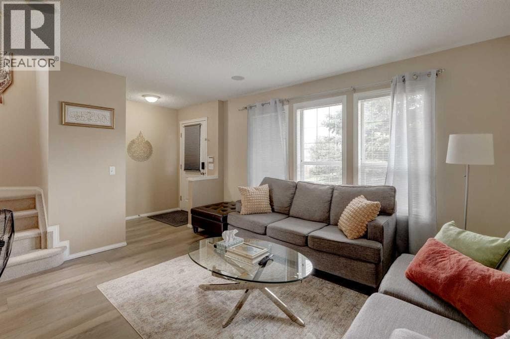 22 Tarington Landing NE photo 2