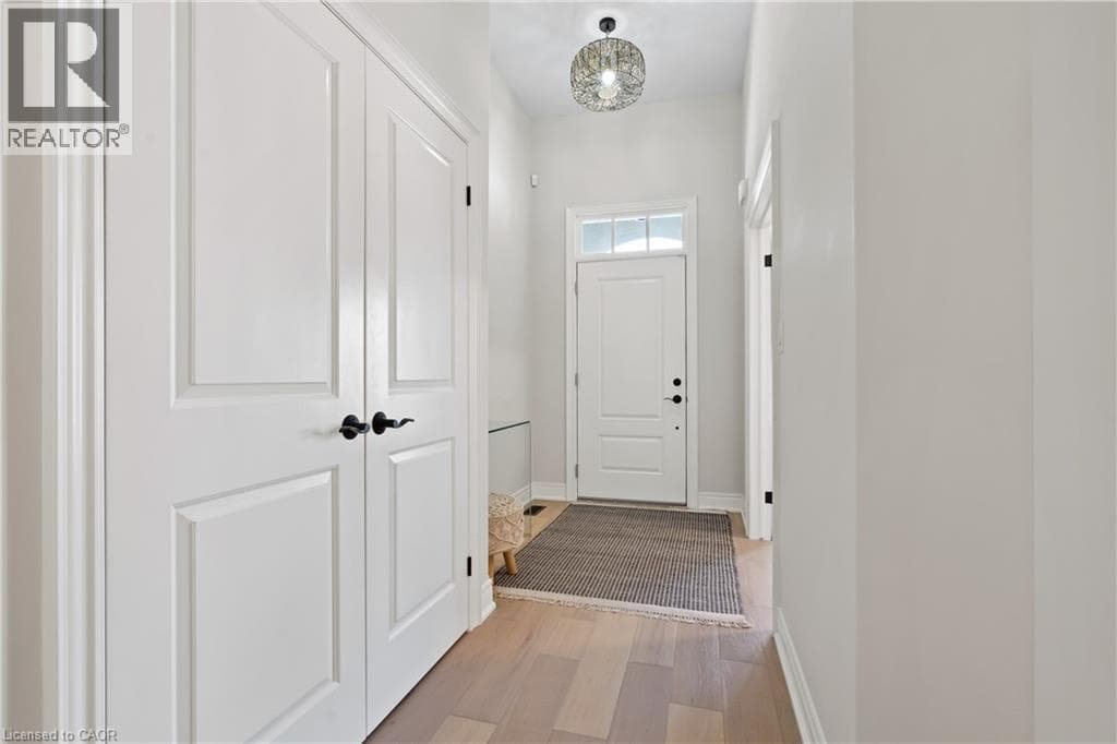 14 MILLS Lane photo 4