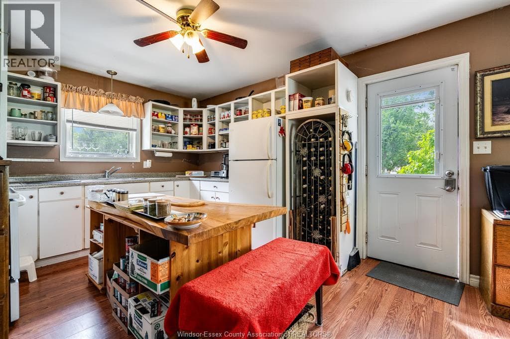 633 Point Pelee DRIVE photo 4