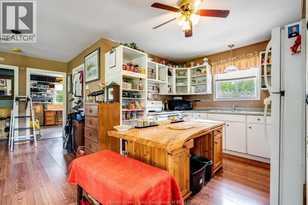 633 Point Pelee DRIVE photo 3