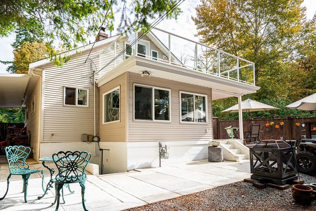 2725 GORDON AVENUE photo 3