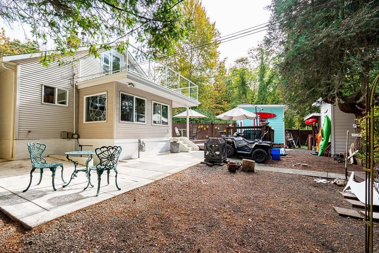 2725 GORDON AVENUE photo 4